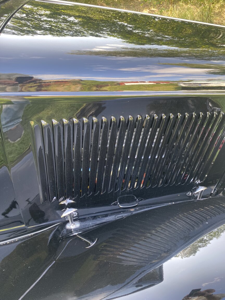 Exteriörbild på 1932 Ford 32 deuce sport coupé (Hot Rod)
