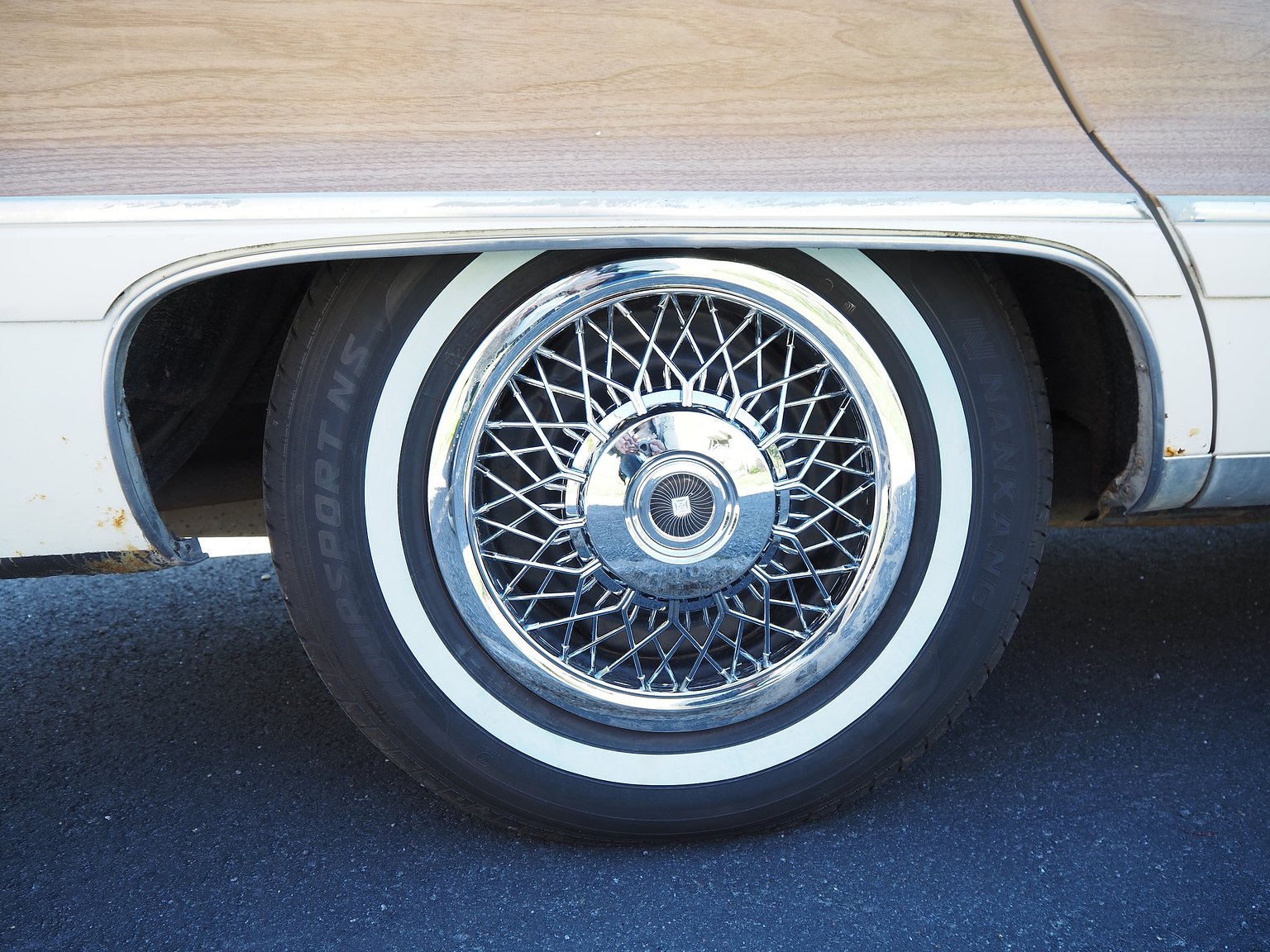 Exterior image of 1993 Chevrolet Caprice Classic Wagon 5.7 V8 