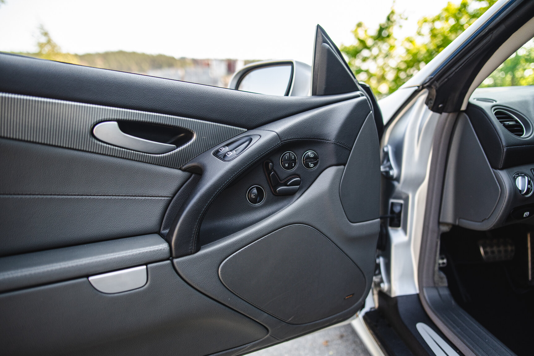 Innenraumfoto von 2006 Mercedes-Benz SL 350