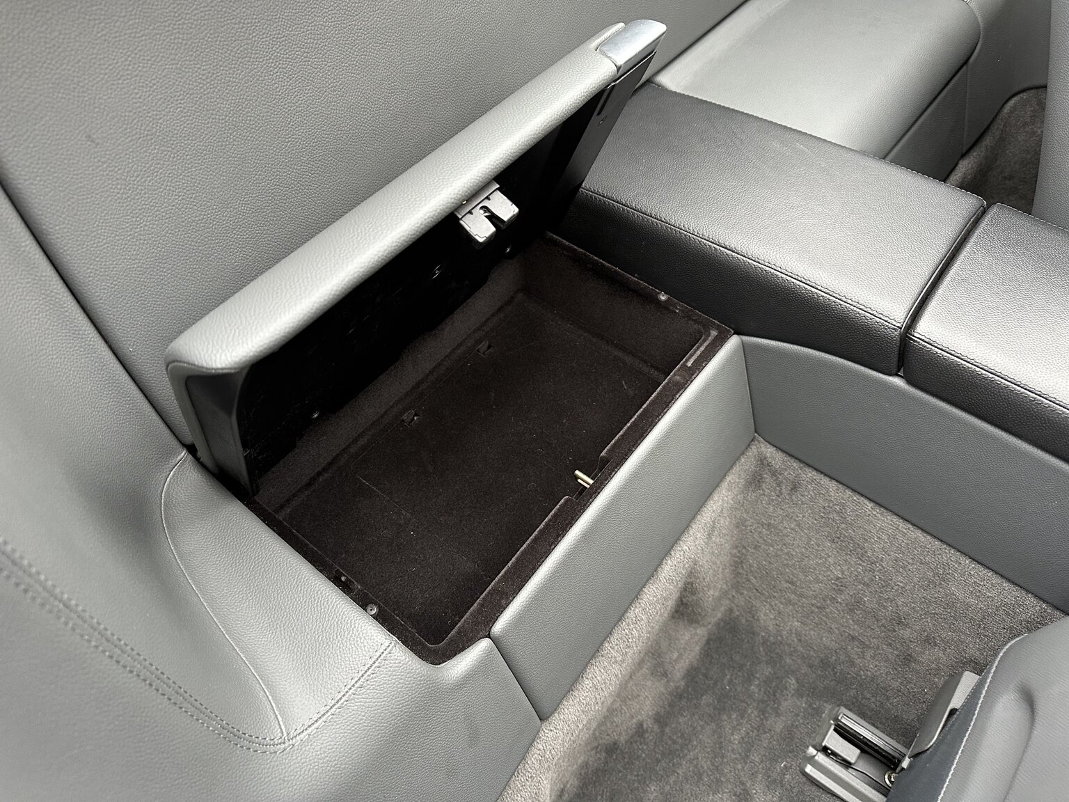 Interiörbild 2005 Mercedes-Benz SL 350