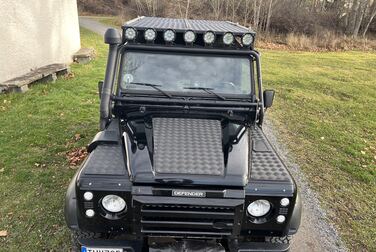 Exterior image of 2002 Land Rover Defender 90 2.5 Td5