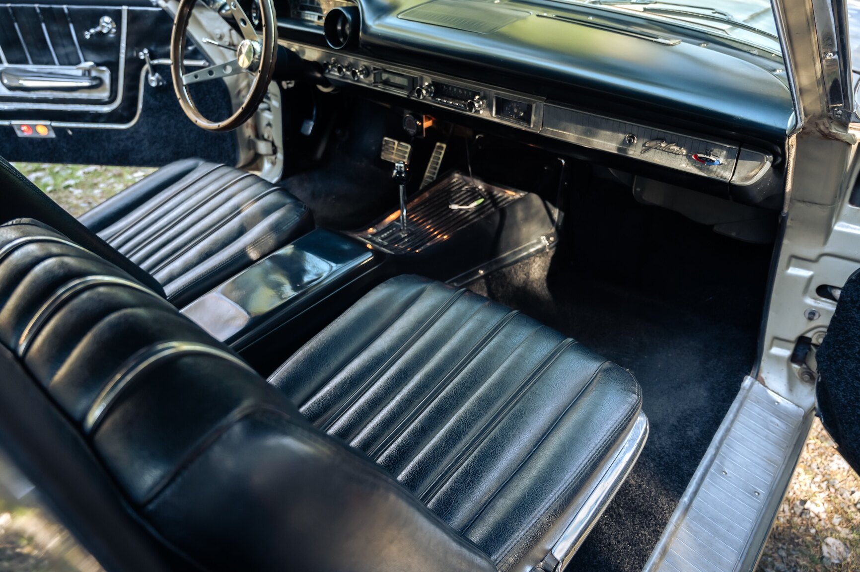 Interior image of 1963 Ford Galaxie 500/XL