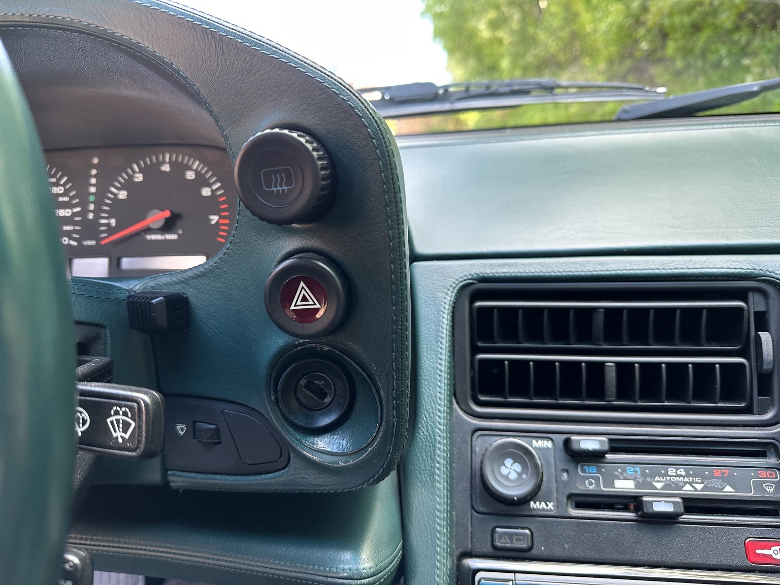 Innenraumfoto von 1994 Porsche 928 GTS