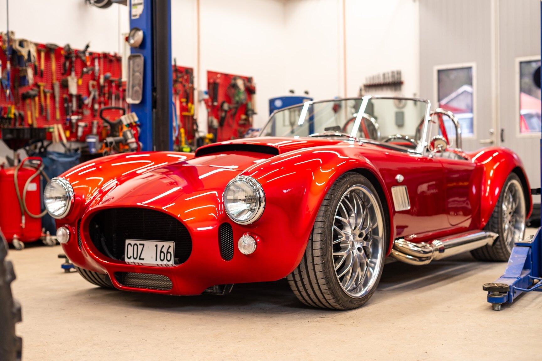 Exterior image of 2011 AC Cobra Replika