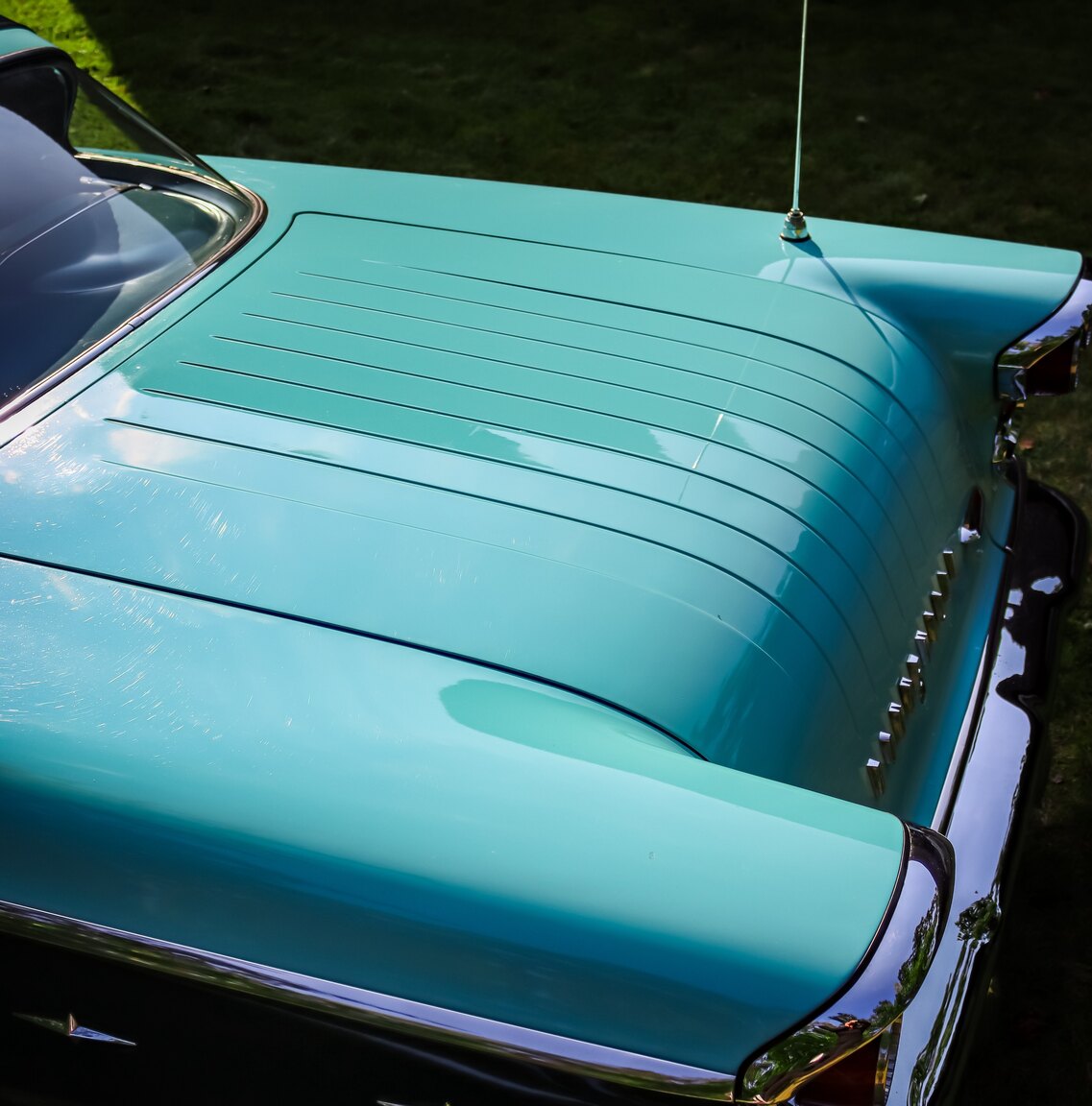 Exterior image of 1958 Pontiac Bonneville