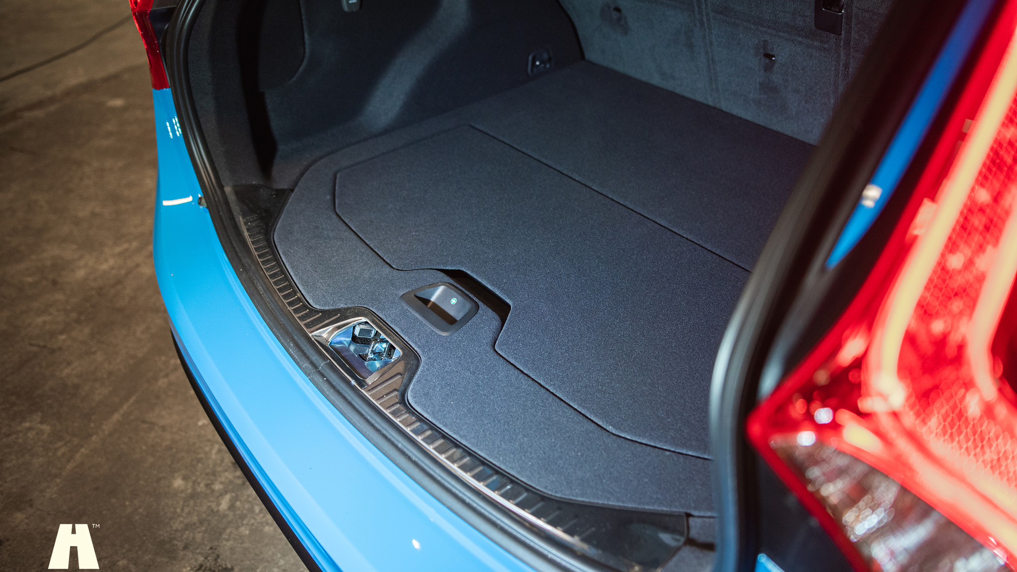 Innenraumfoto von 2017 Volvo V60 Polestar T6