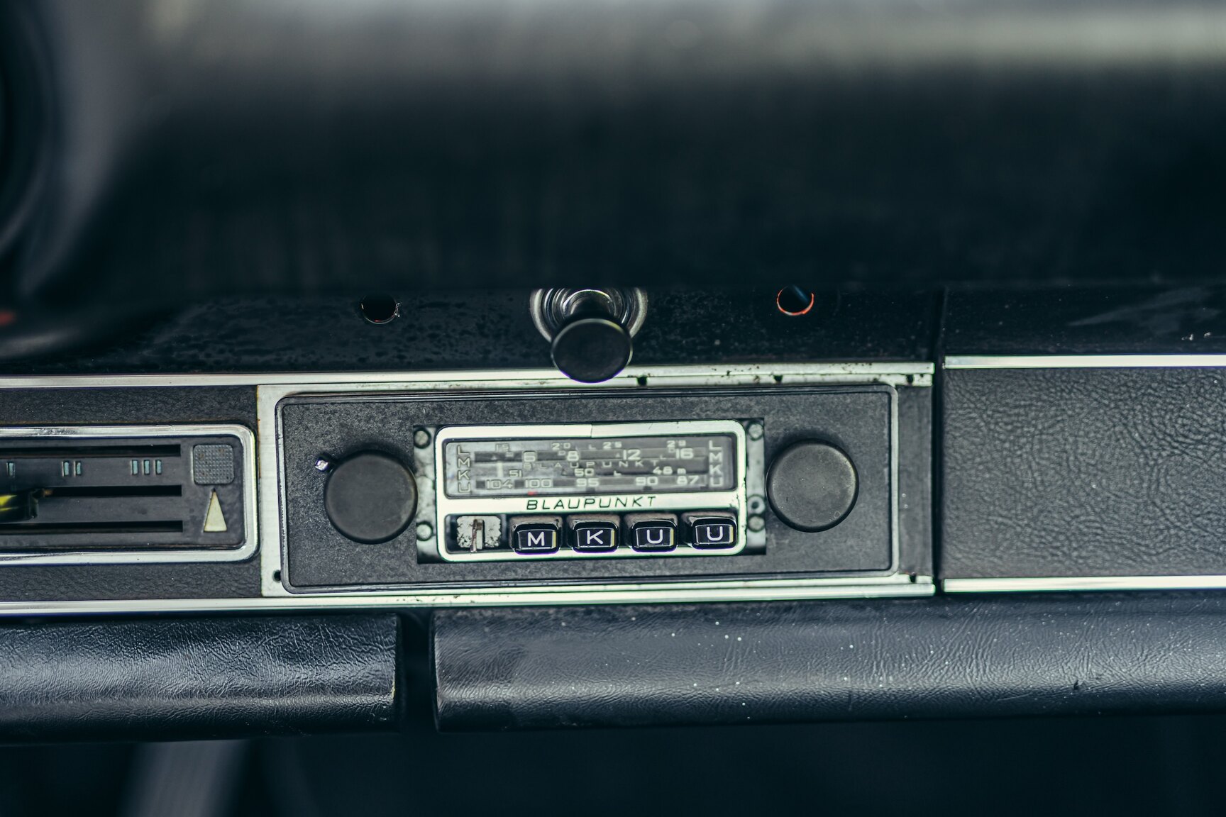 Interior image of 1972 Porsche 911E