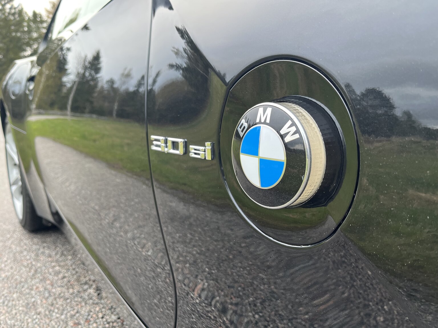 Exterior image of 2007 BMW Z4 3.0Si Coupé