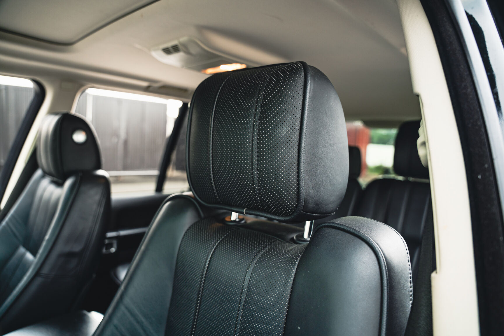 Innenraumfoto von 2012 Range Rover TDV8 Vouge