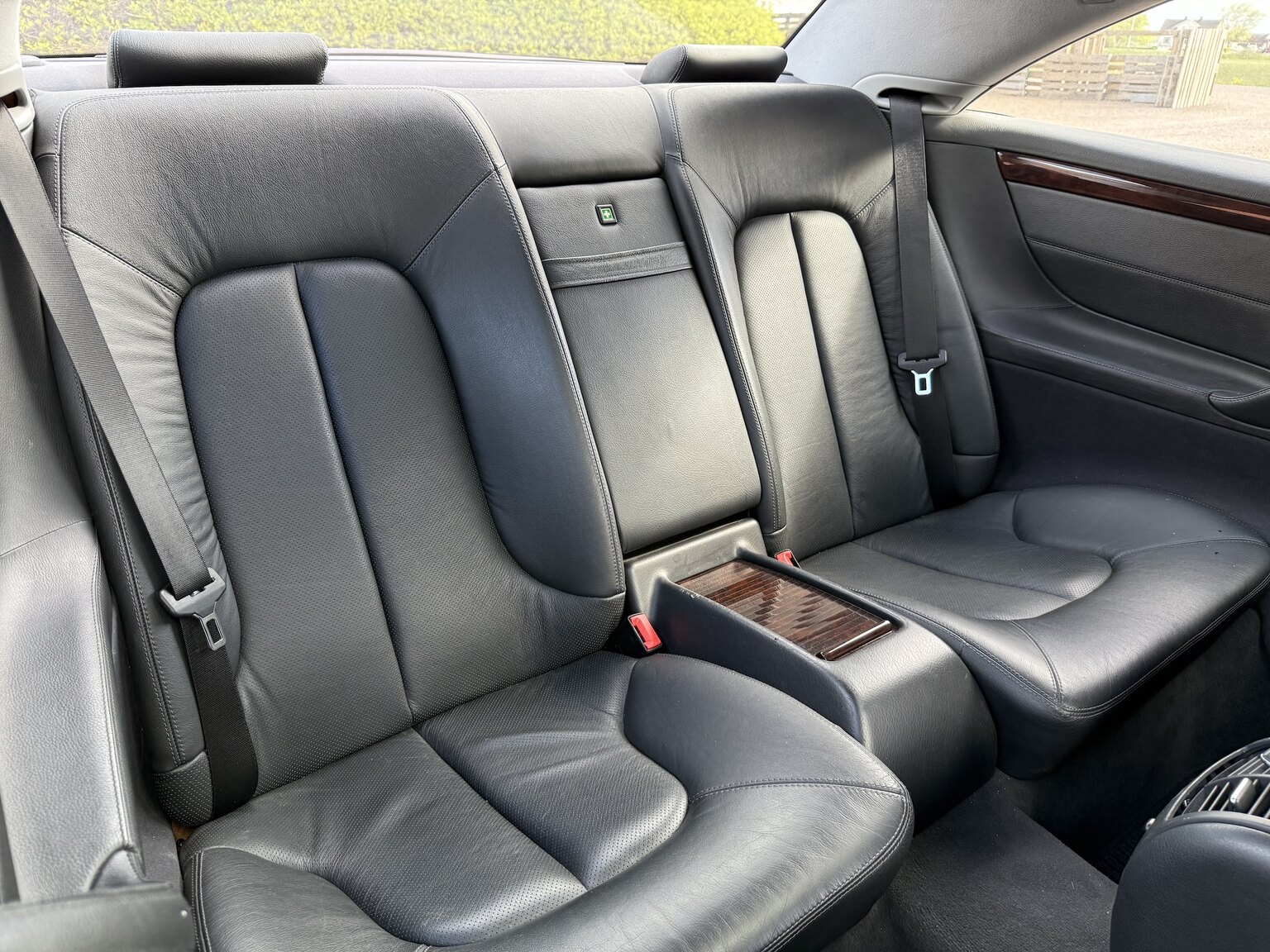 Interior image of 2000 Mercedes-Benz CL 500