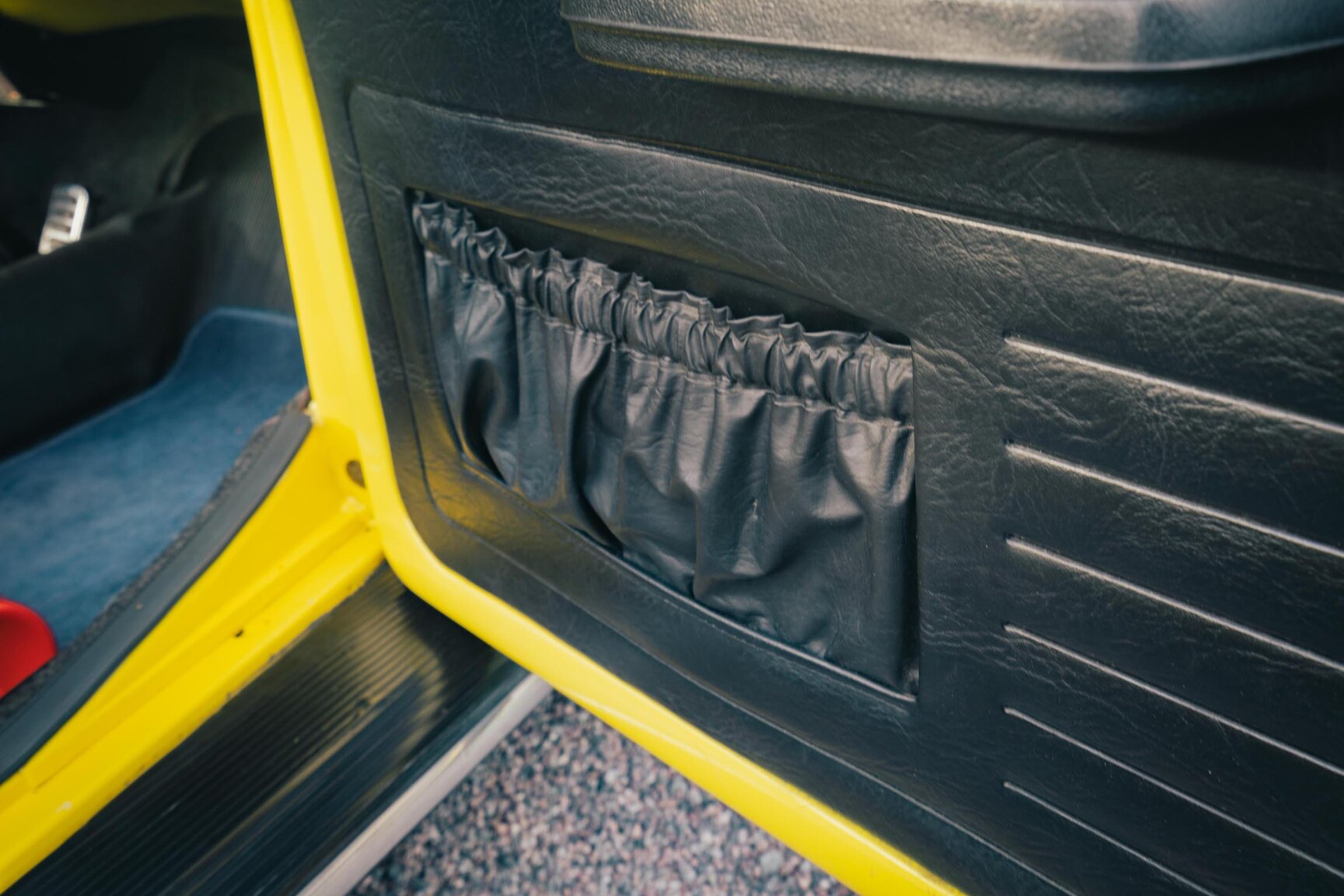 Interiörbild 1973 Volkswagen Bubbla Karmann 1303 LS (26)