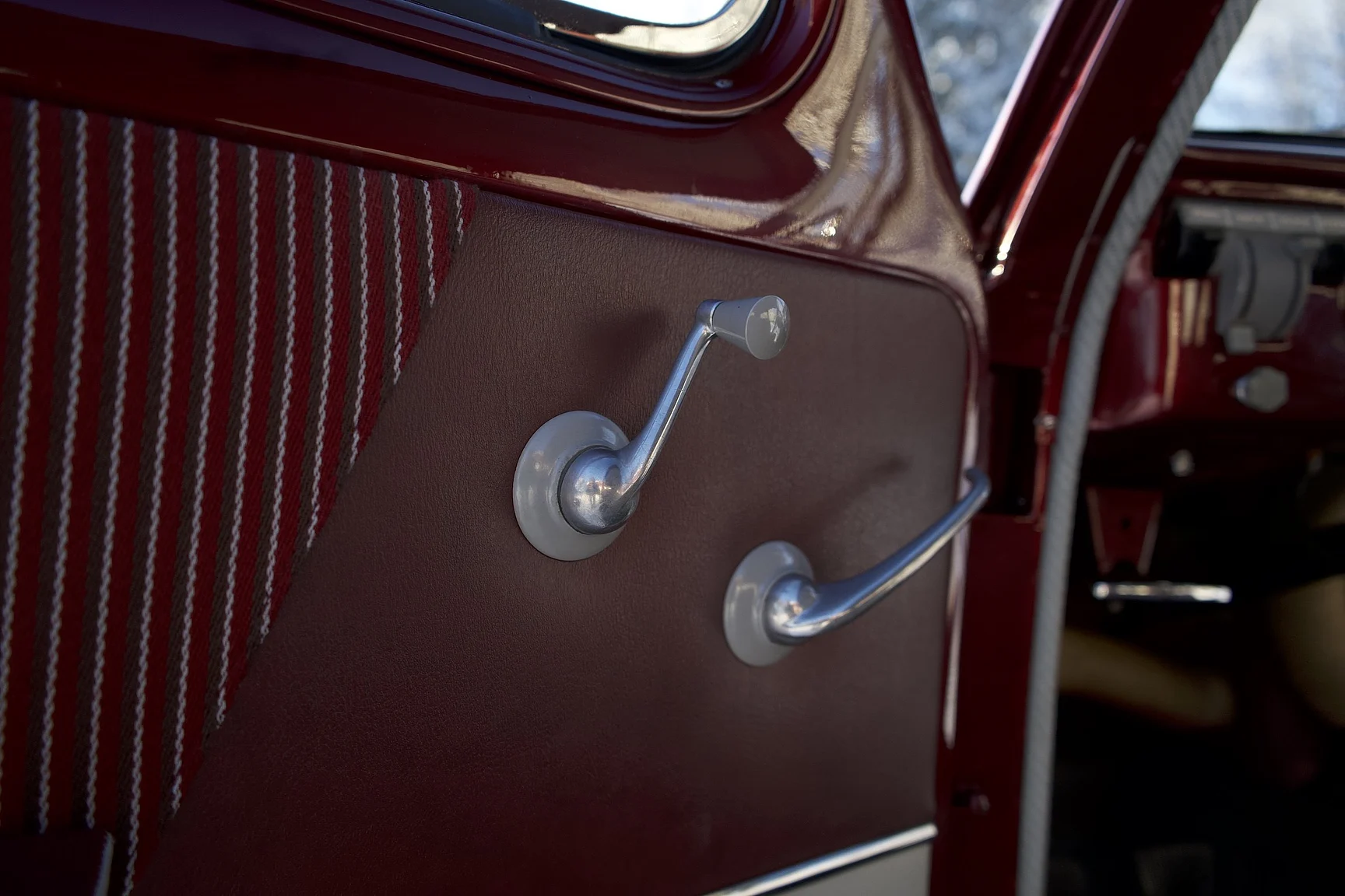 Interior image of 1953 Volvo PV444 DS (5)