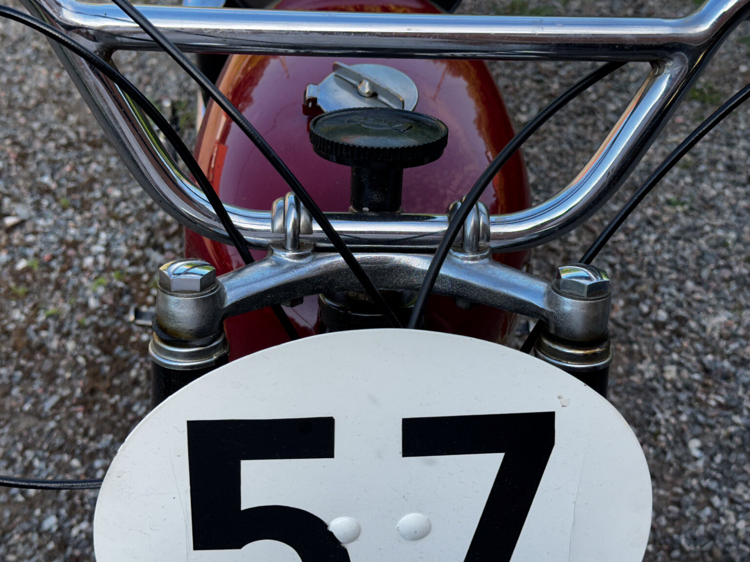 Aussenfoto 1954 Ariel HS 500