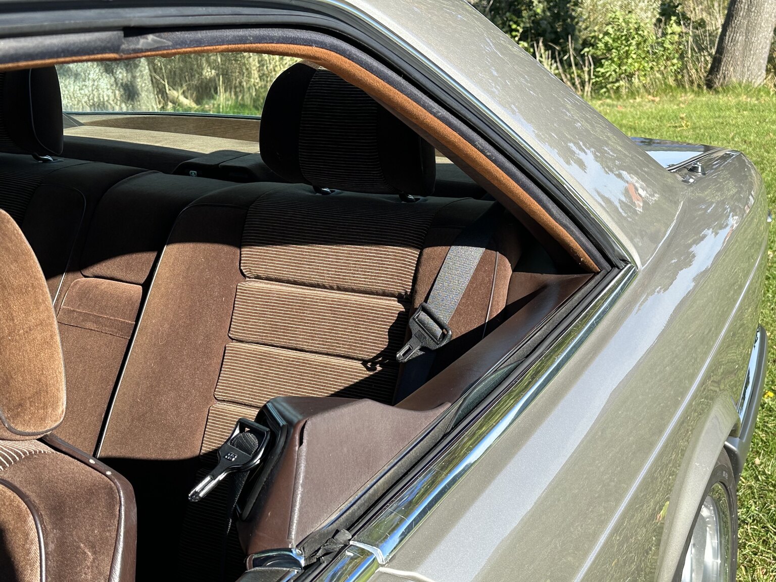 Aussenfoto 1986 Mercedes-Benz 500 SEC (34)