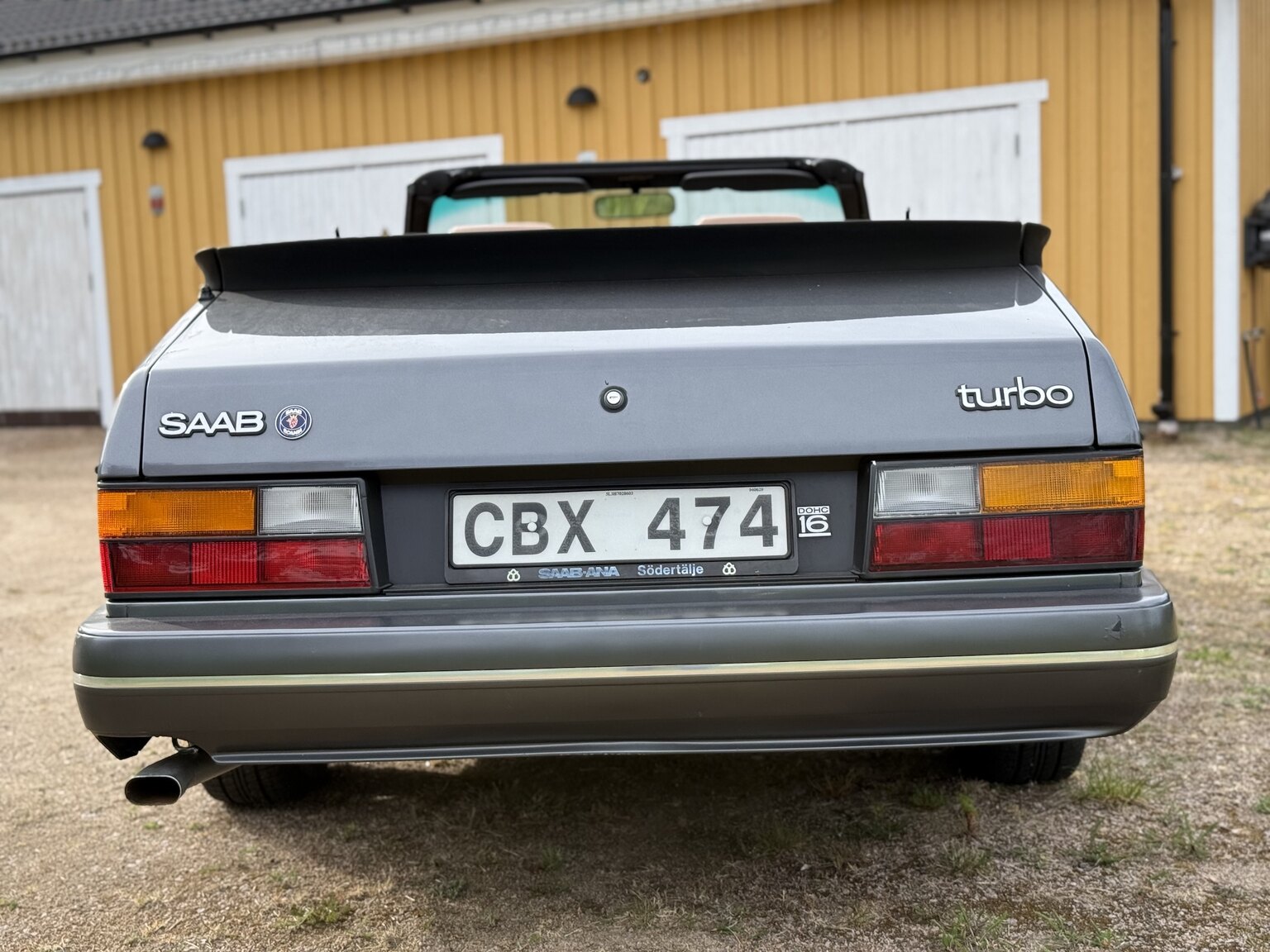 Exterior image of 1987 SAAB 900 Cabriolet 2.0 Turbo T16