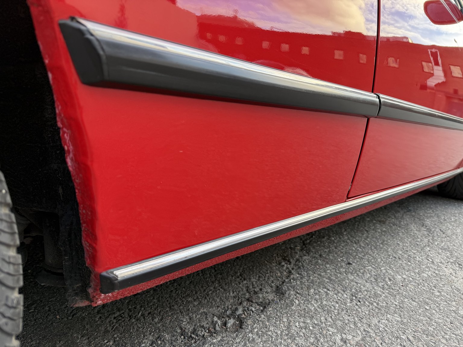 Exterior image of 1984 BMW 635CSi