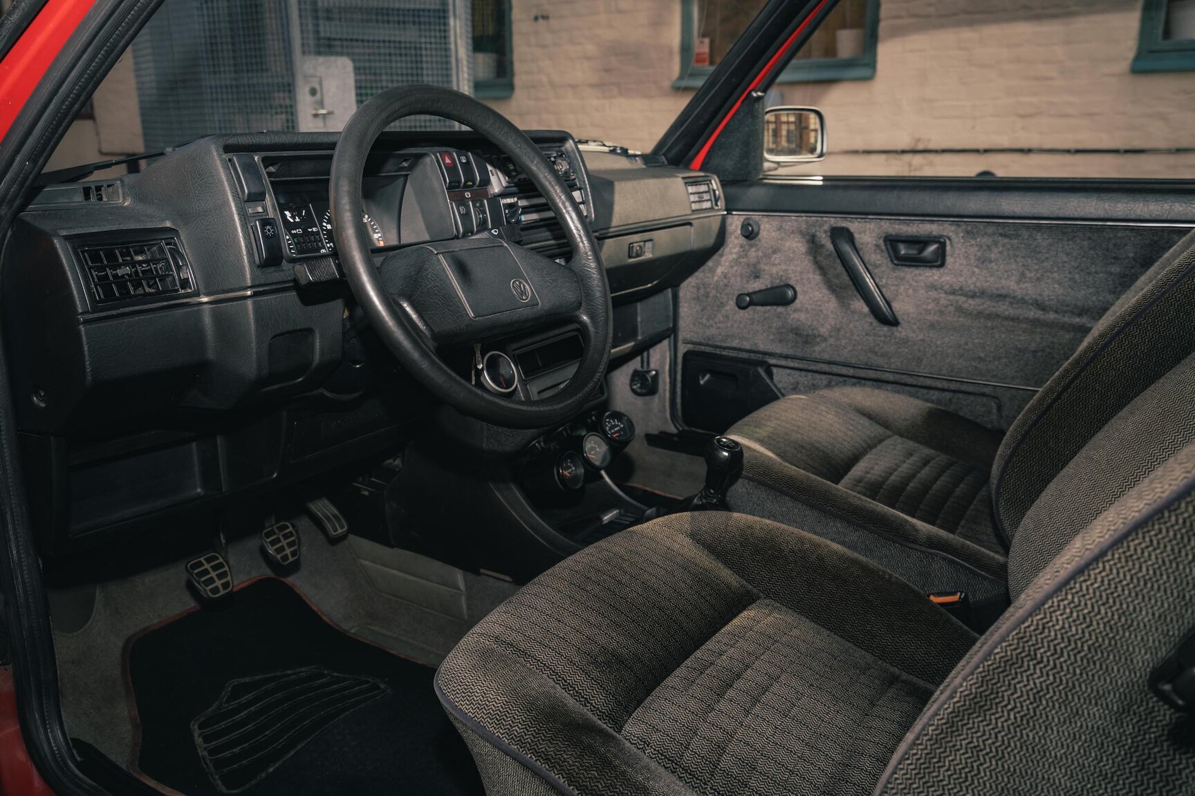 Innenraumfoto von 1988 Volkswagen Golf CL (4)