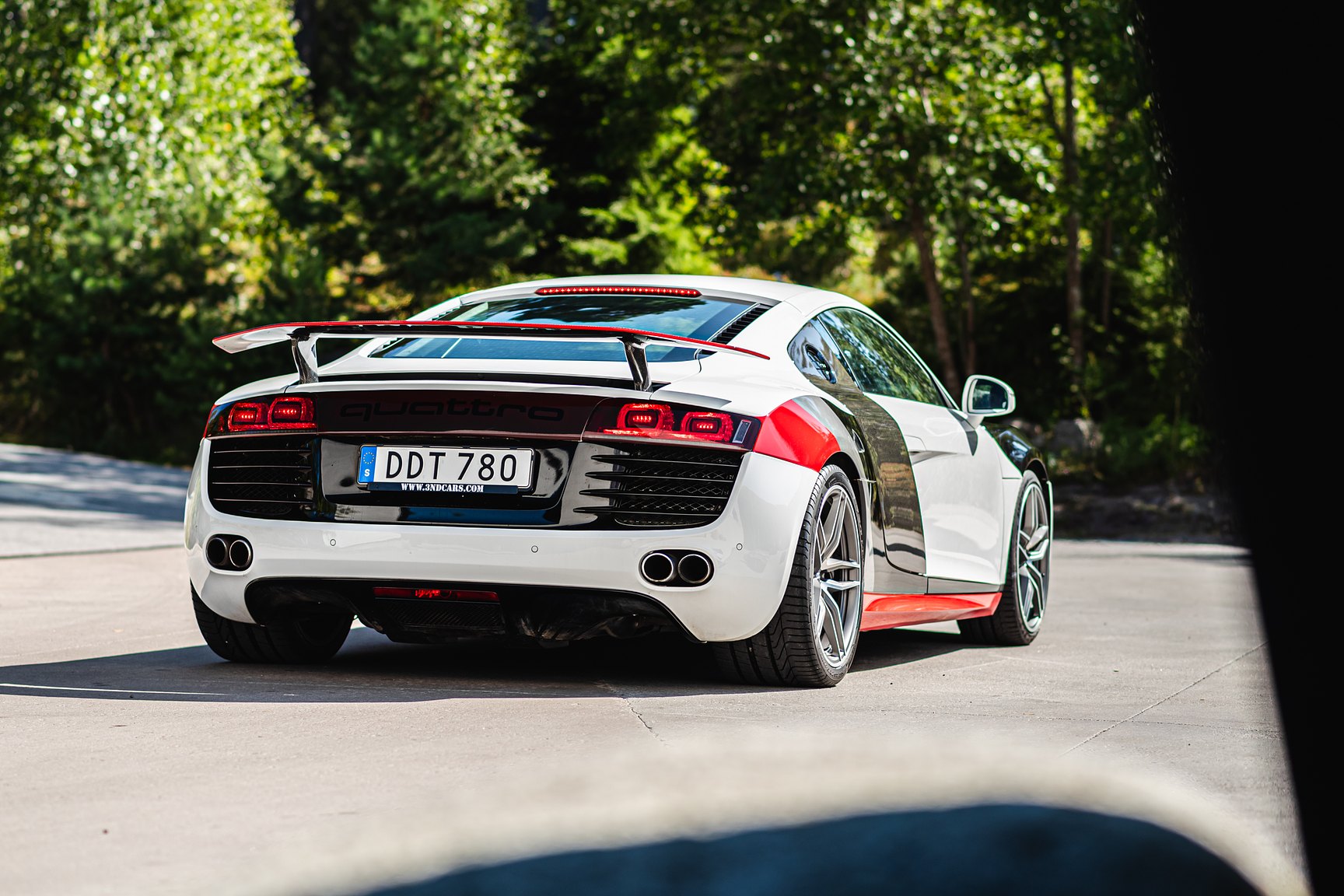 Exterior image of 2008 Audi R8 4.2 V8 Turbo Manuell
