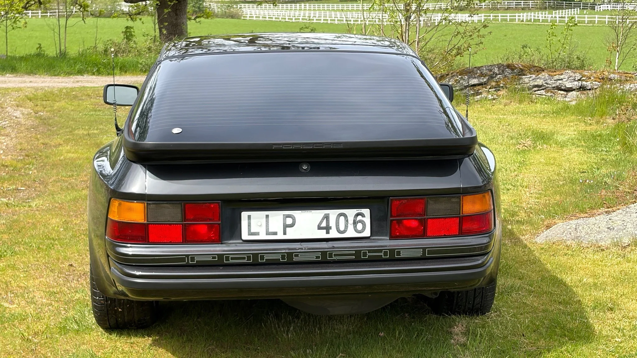 Aussenfoto 1983 Porsche 944 1,8 TFSI Targa  (8)