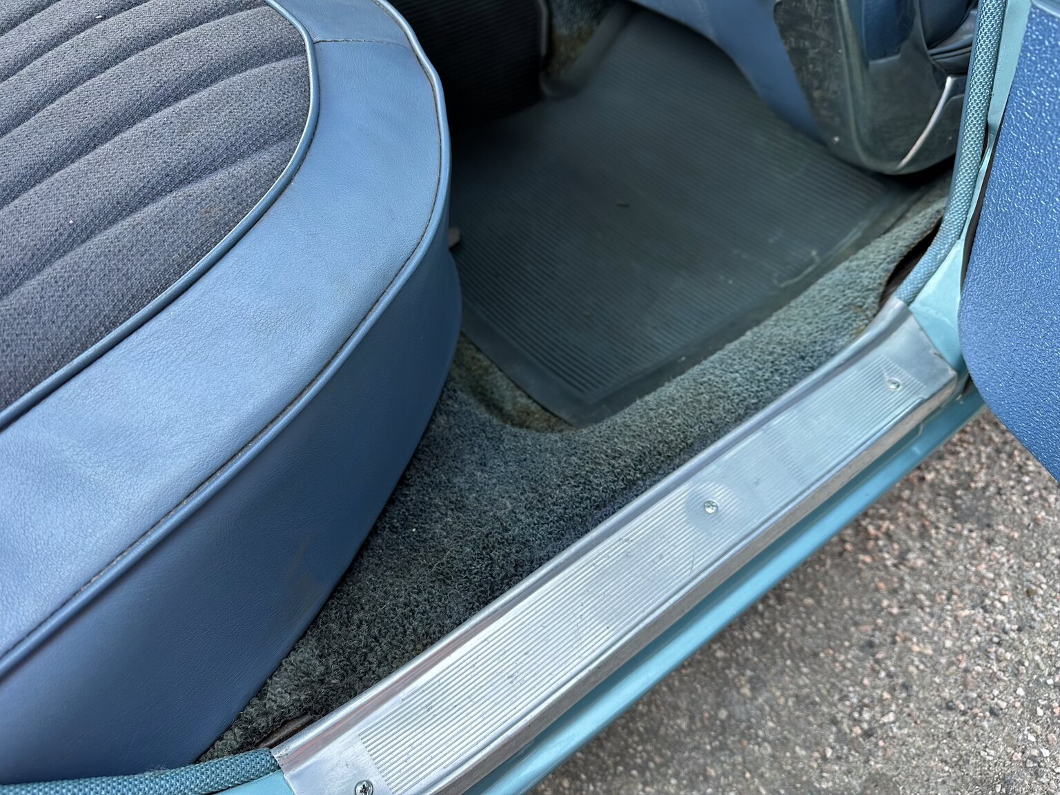 Innenraumfoto von 1963 Chevrolet Impala Sedan (31)