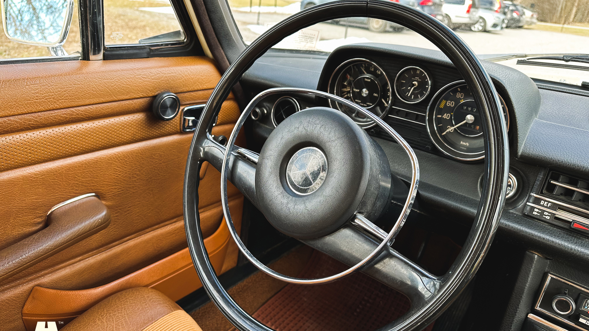 Interiörbild 1972 Mercedes-Benz 200