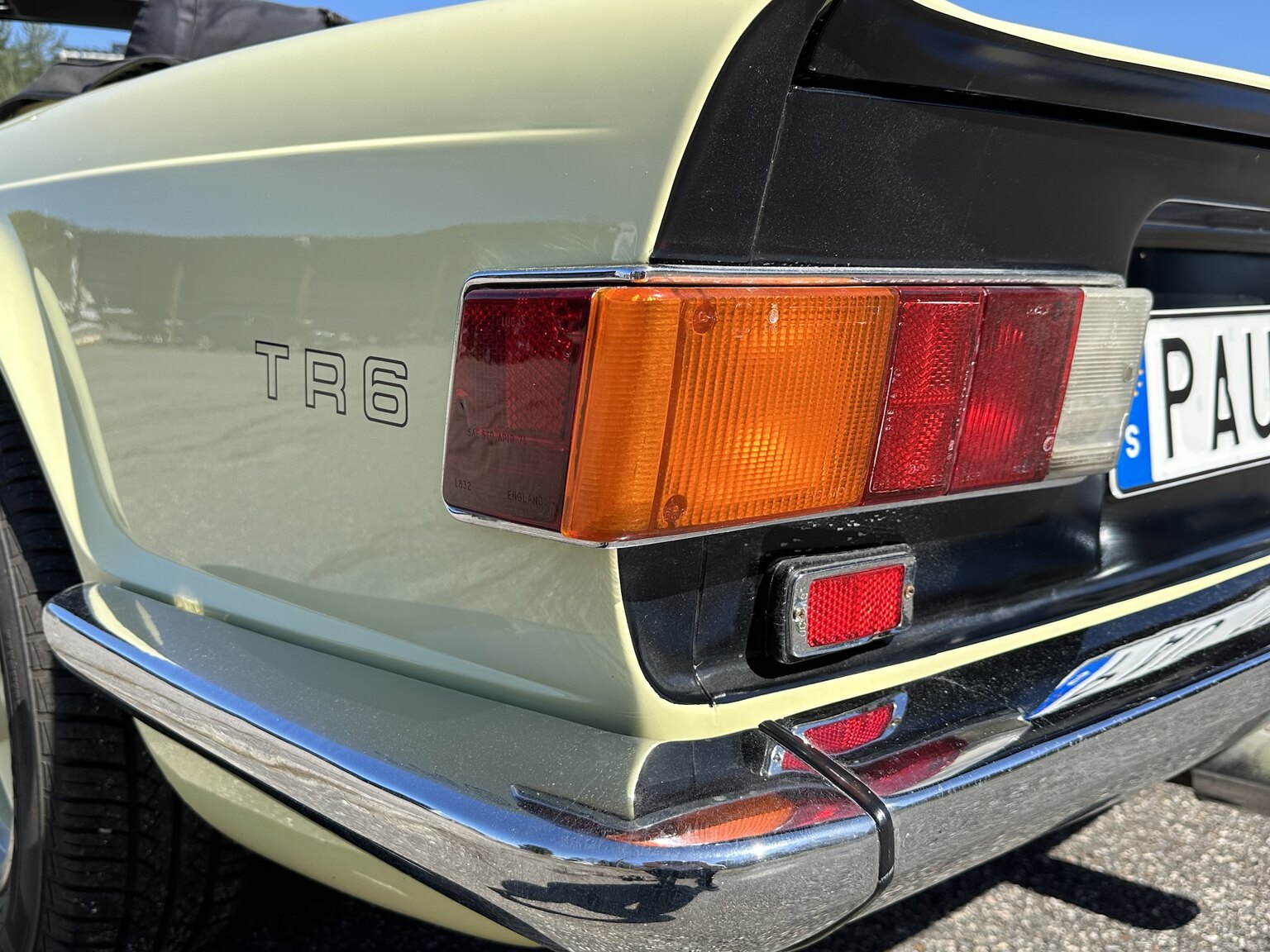 Exteriörbild på 1971 Triumph TR6 (66)