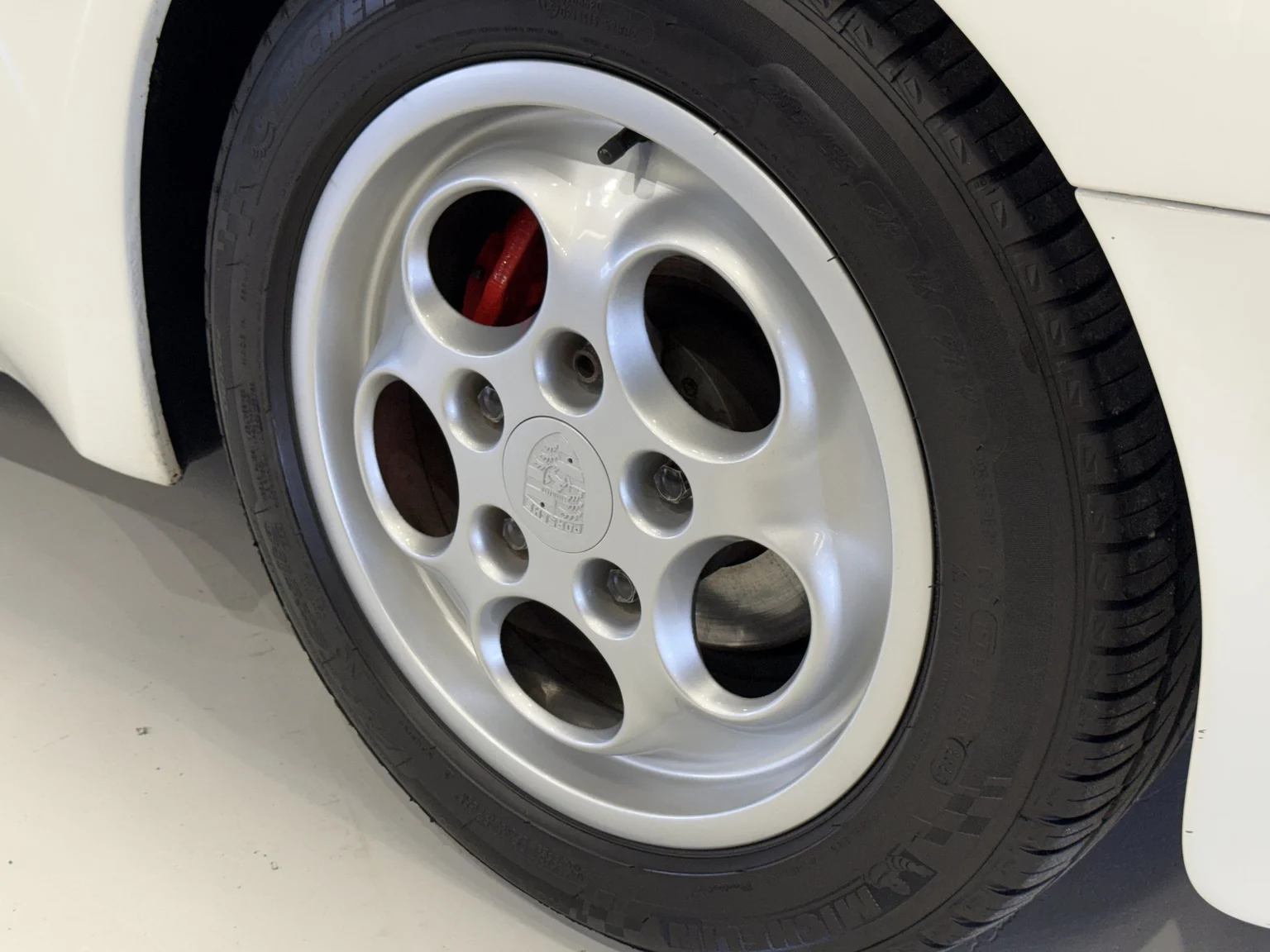 Aussenfoto 1989 Porsche 944 2.7 (54)