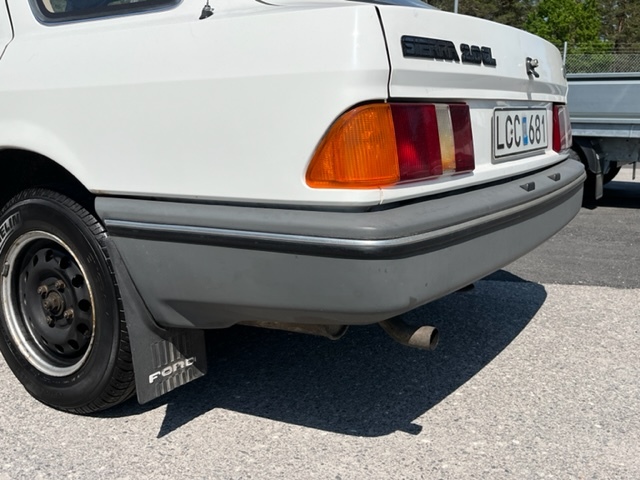 Exterior image of 1983 Ford Sierra