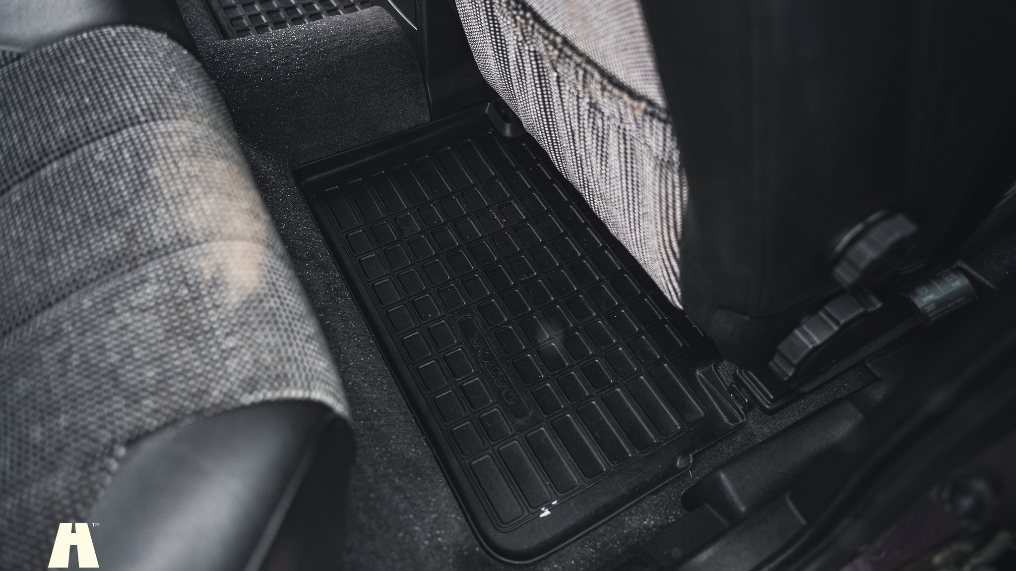 Interior image of 1995 Volvo 940 SE