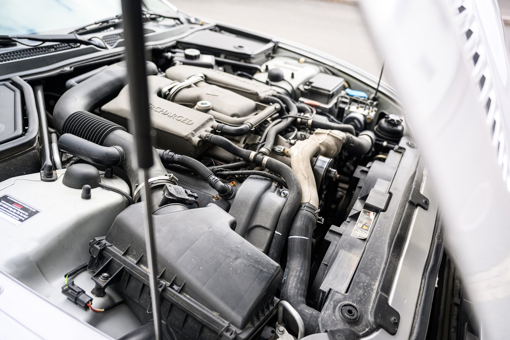 Image of 2001 Jaguar XKR Silverstone mechanics