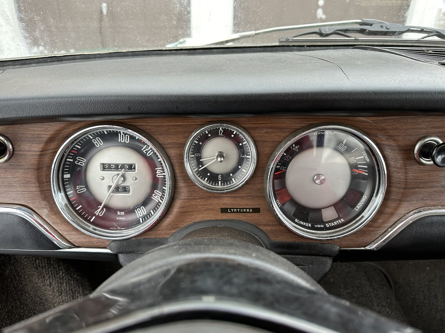 Interior image of 1965 BMW 1600