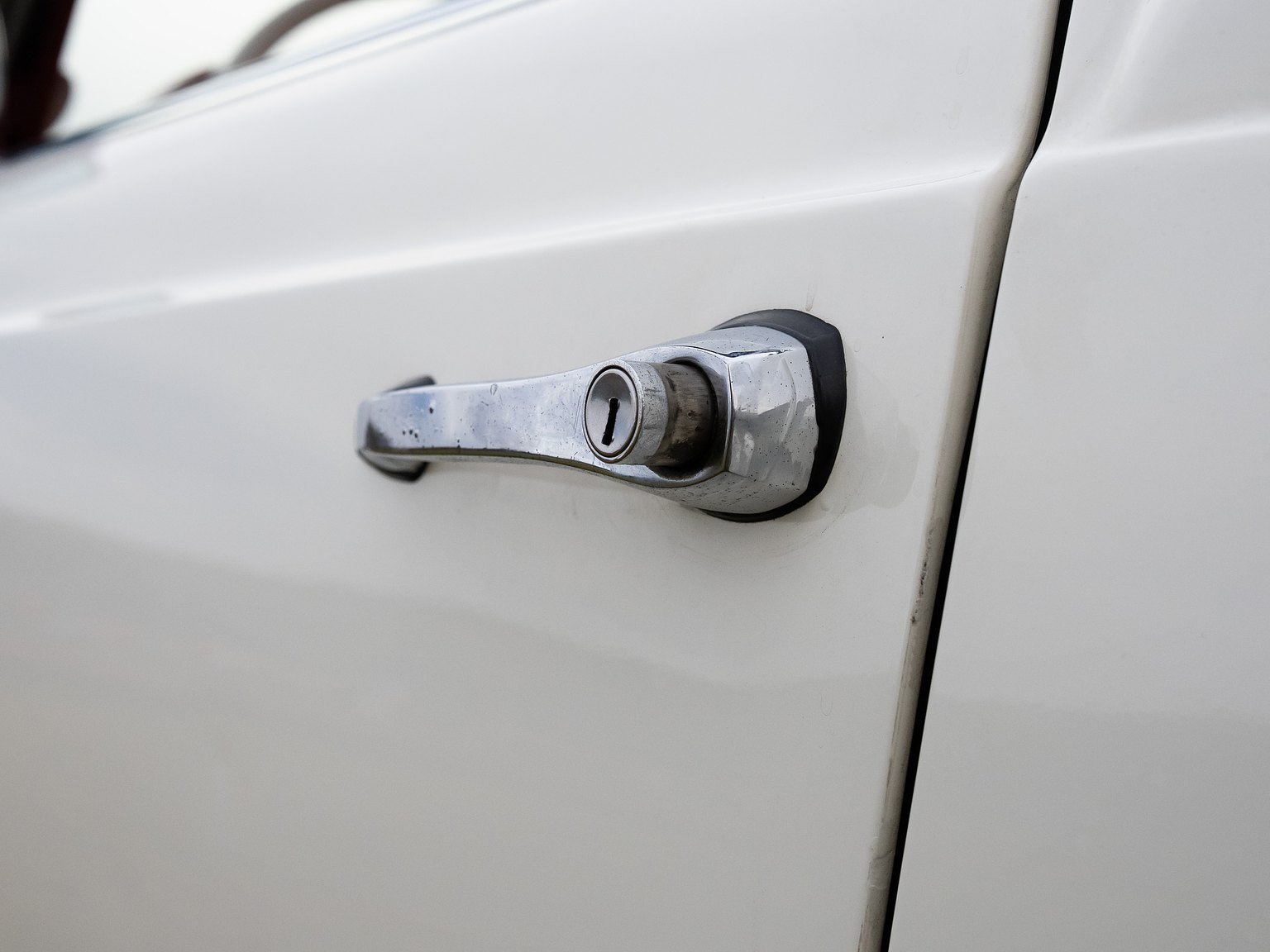 Exteriörbild på 1966 Mercedes-Benz 230 SL "Pagoda"