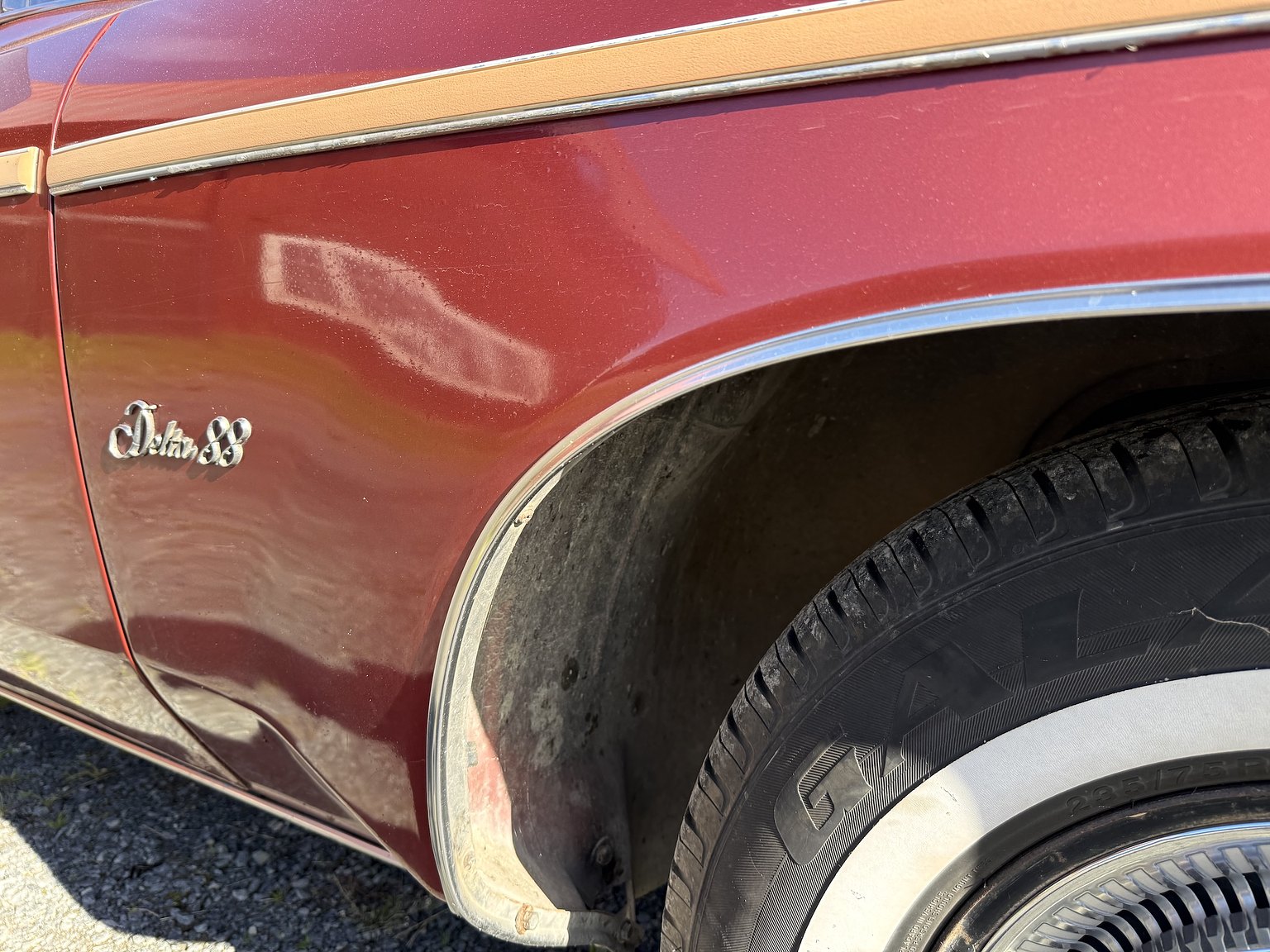 Exteriörbild på 1975 Oldsmobile Delta 88