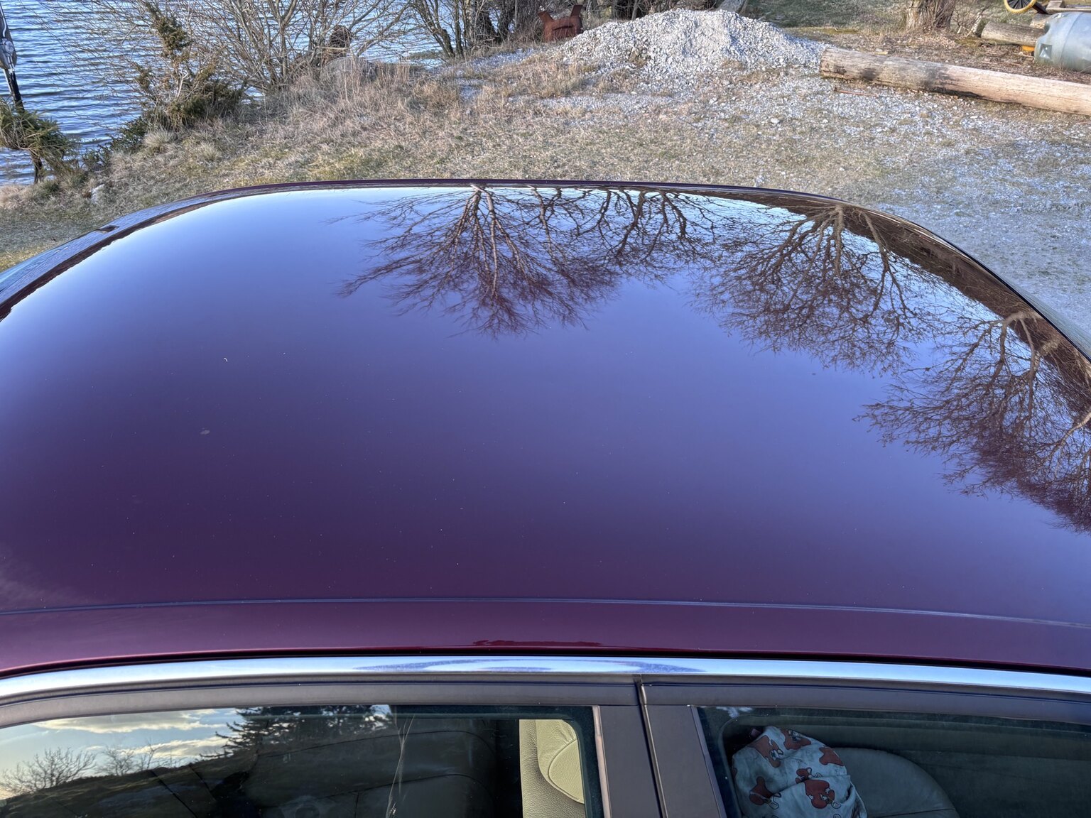 Exterior image of 1996 BMW 728iA