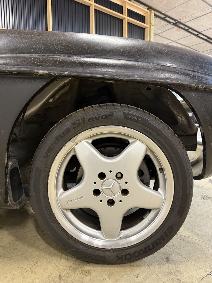 Exterior image of 2000 Mercedes-Benz SLK 230 "Gullwing" (21)