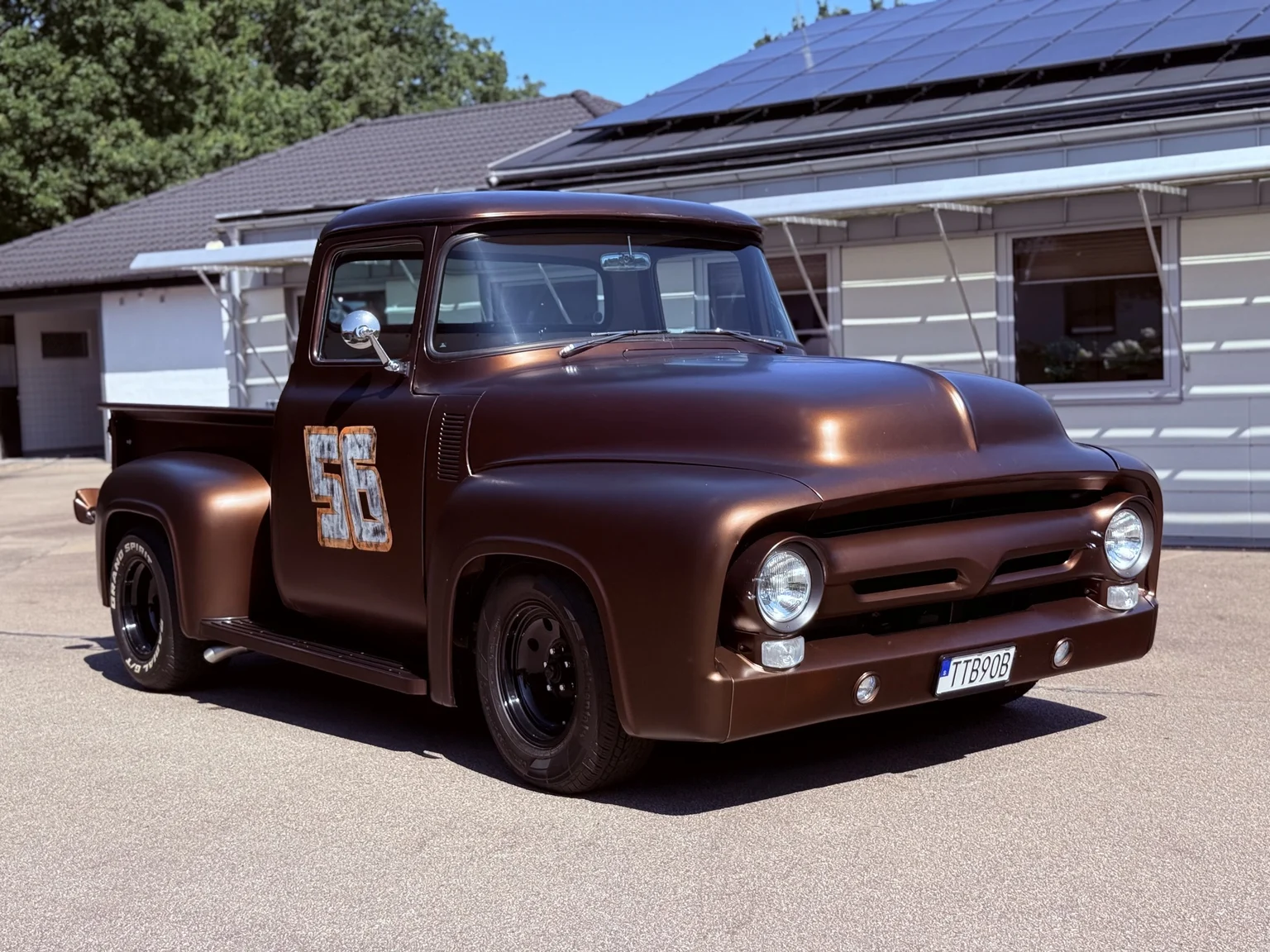 Aussenfoto 1956 Ford F-100 Restomod (50)