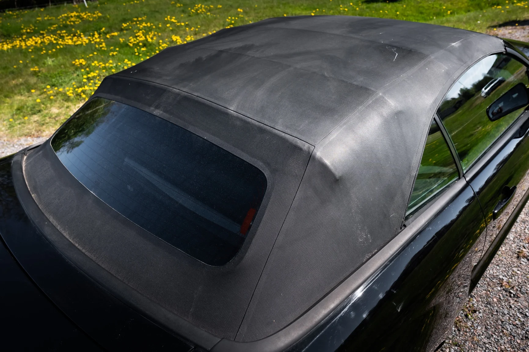 Exterior image of 2006 Ford Mustang Convertible (22)