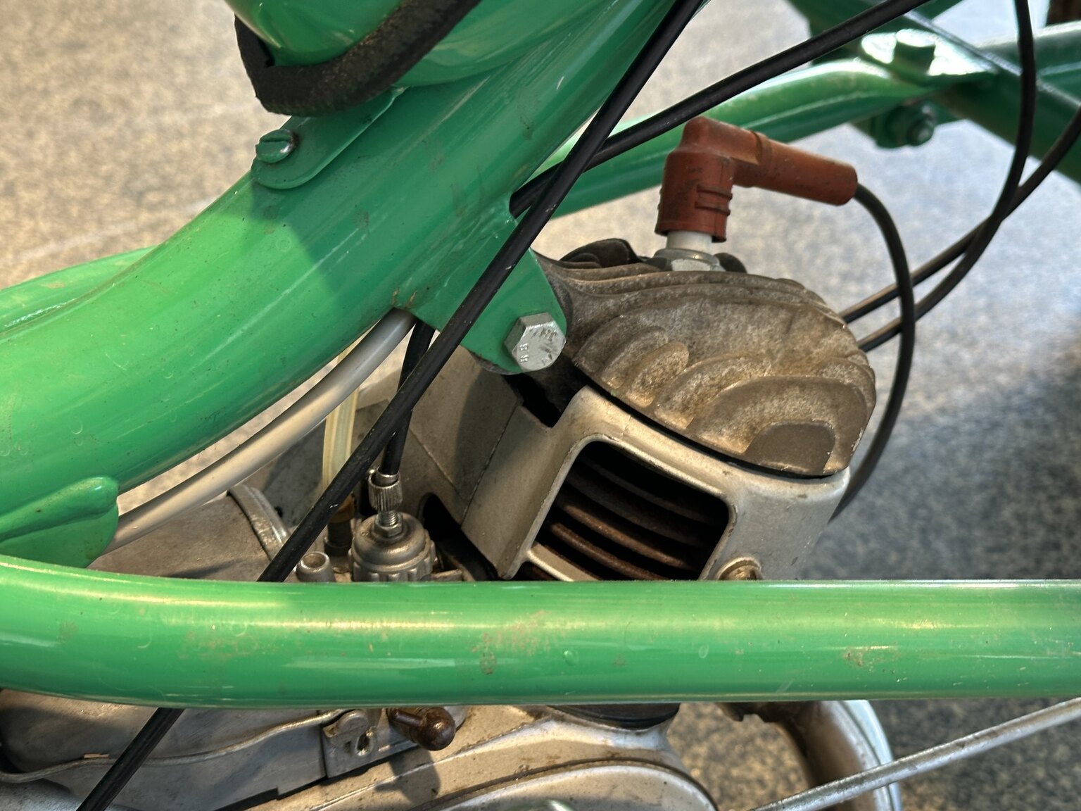 1970 Cresent 1189 flakmoped, Mekanik