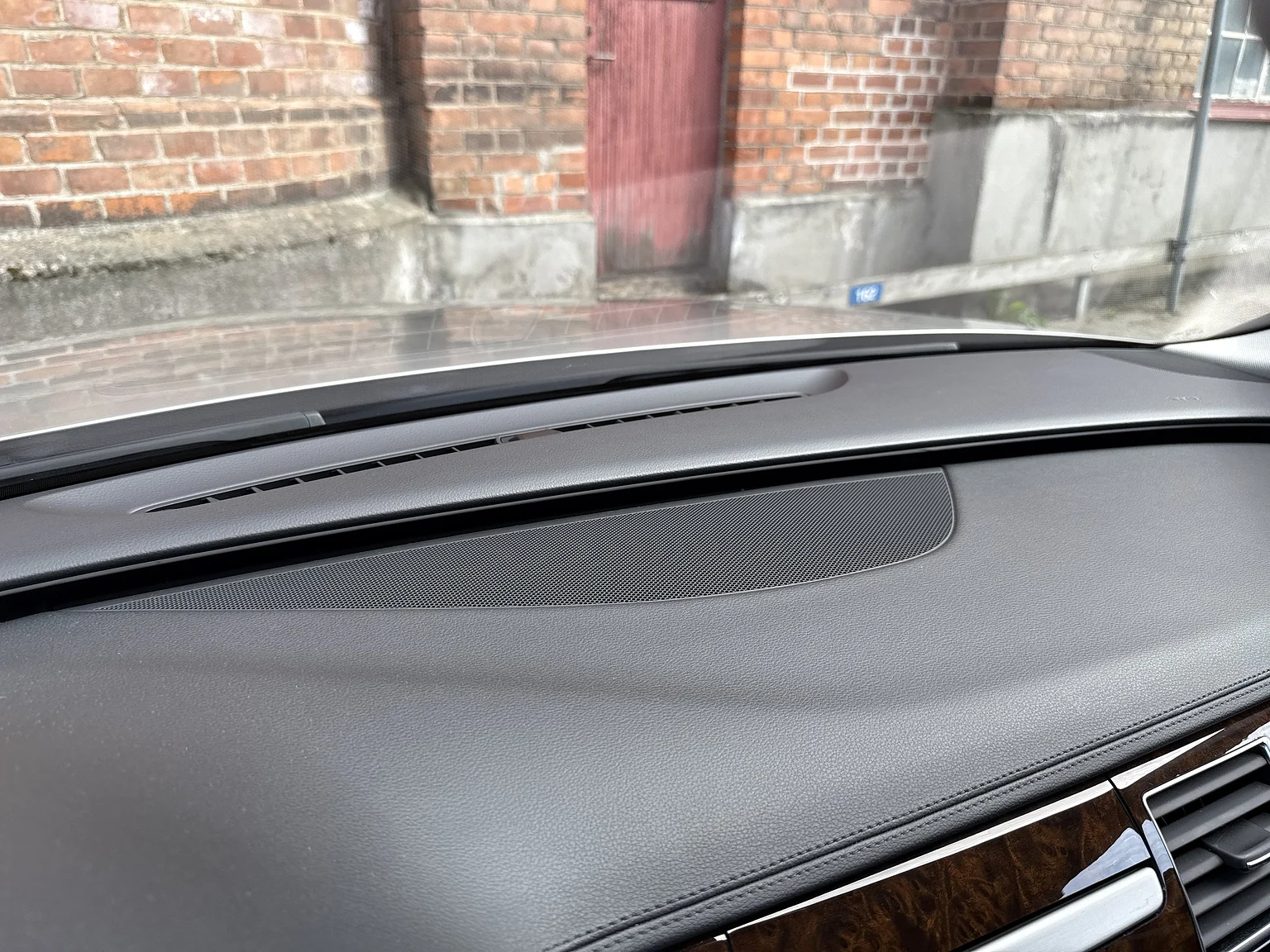 Innenraumfoto von 2014 Audi A8 4.0 TFSI (112)
