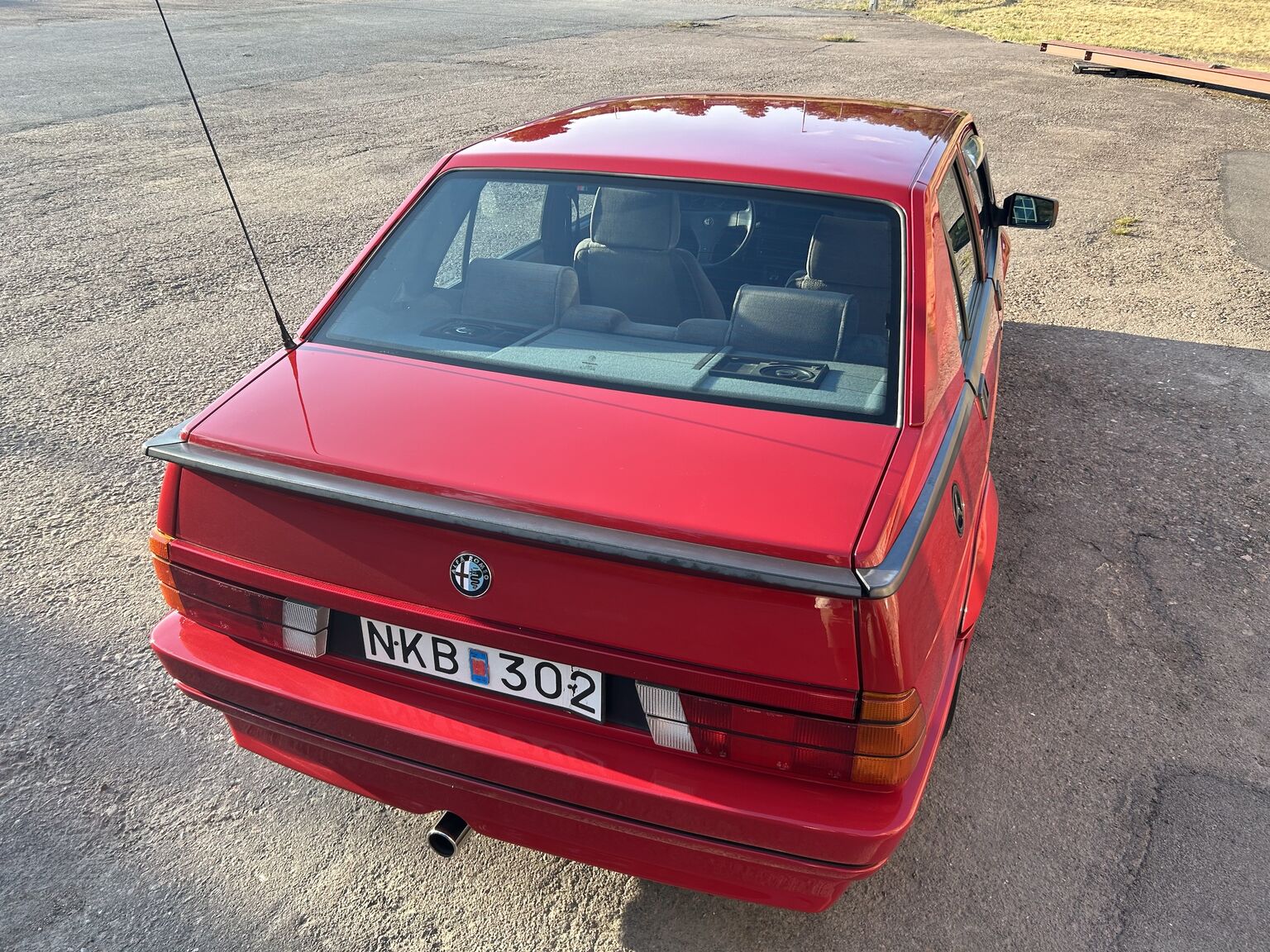 Aussenfoto 1988 Alfa Romeo 75 (13)