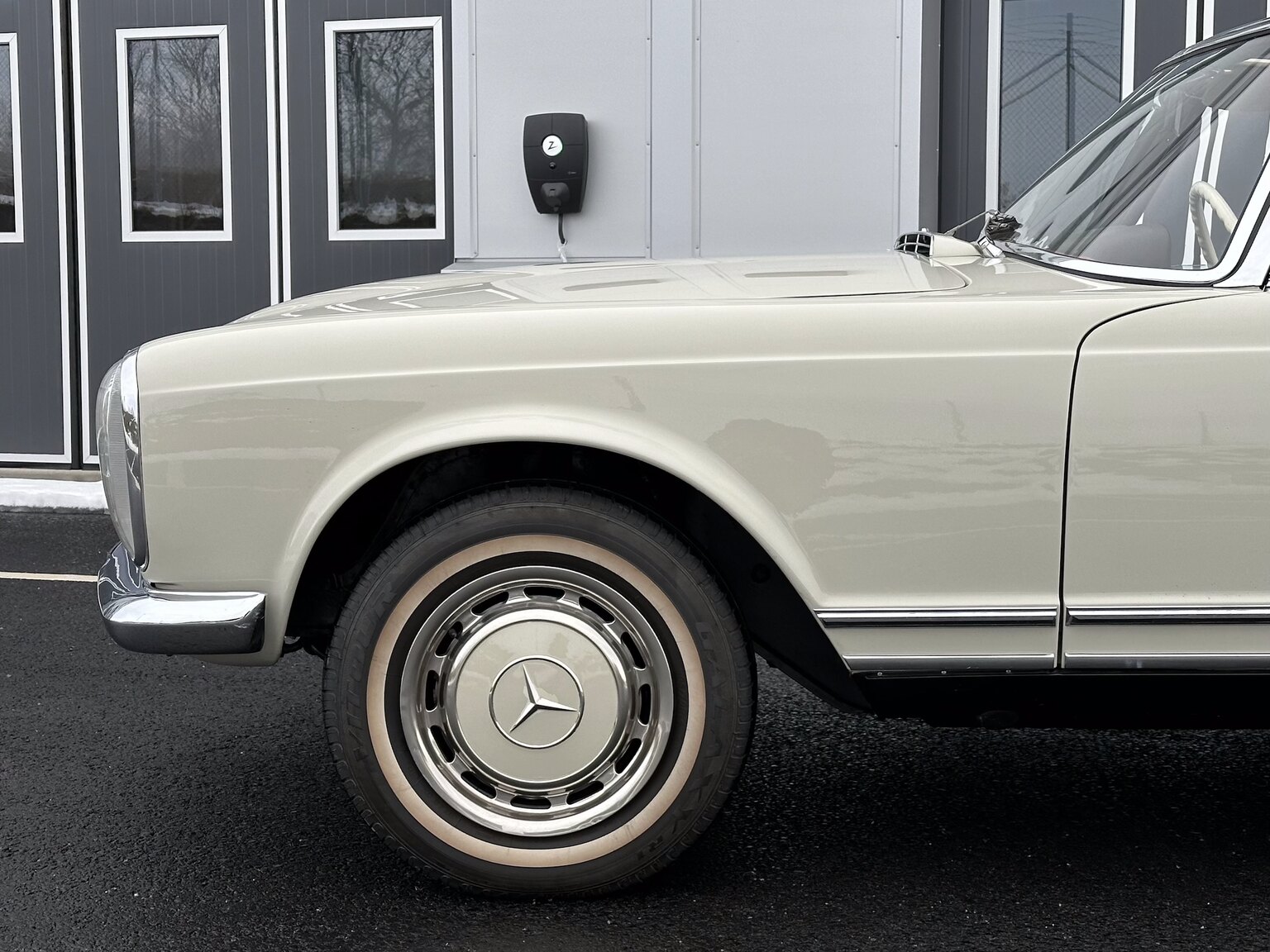 Aussenfoto 1968 Mercedes Benz SL 280 Pagoda