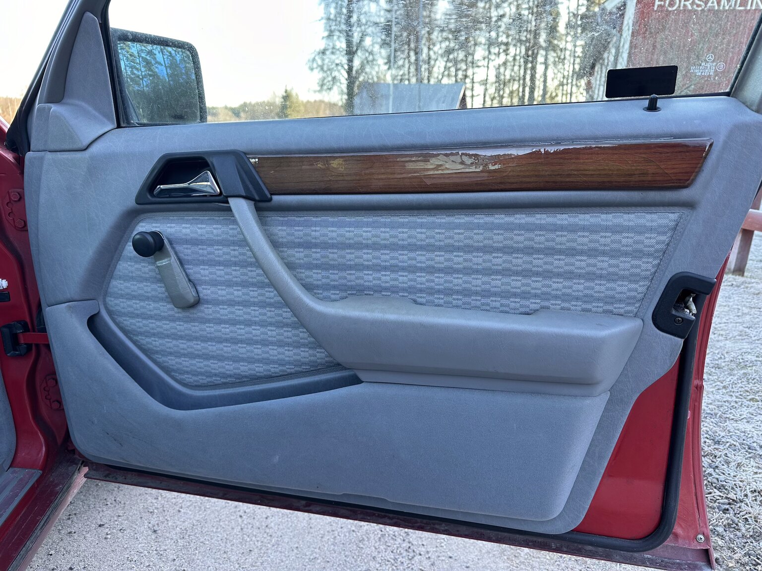 Interiörbild 1990 Mercedes-Benz 200 E