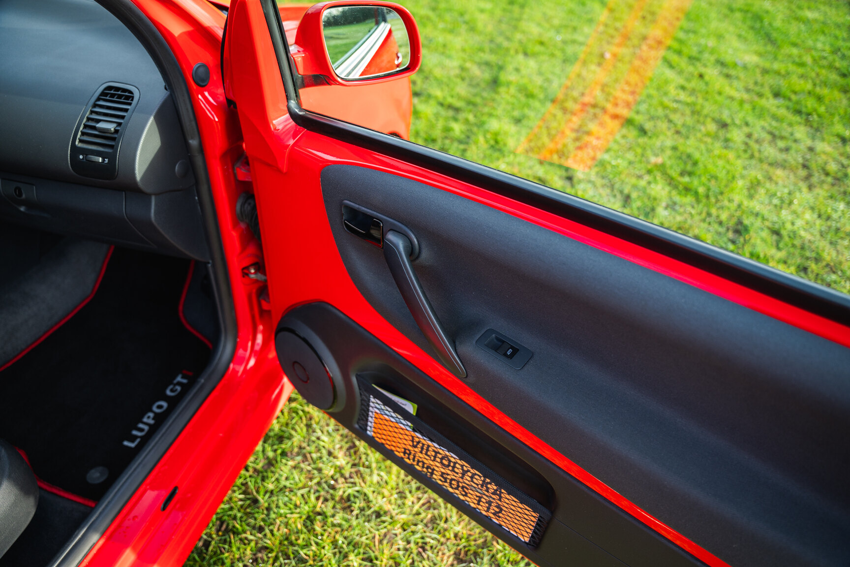 Interior image of 2001 VW Lupo GTI