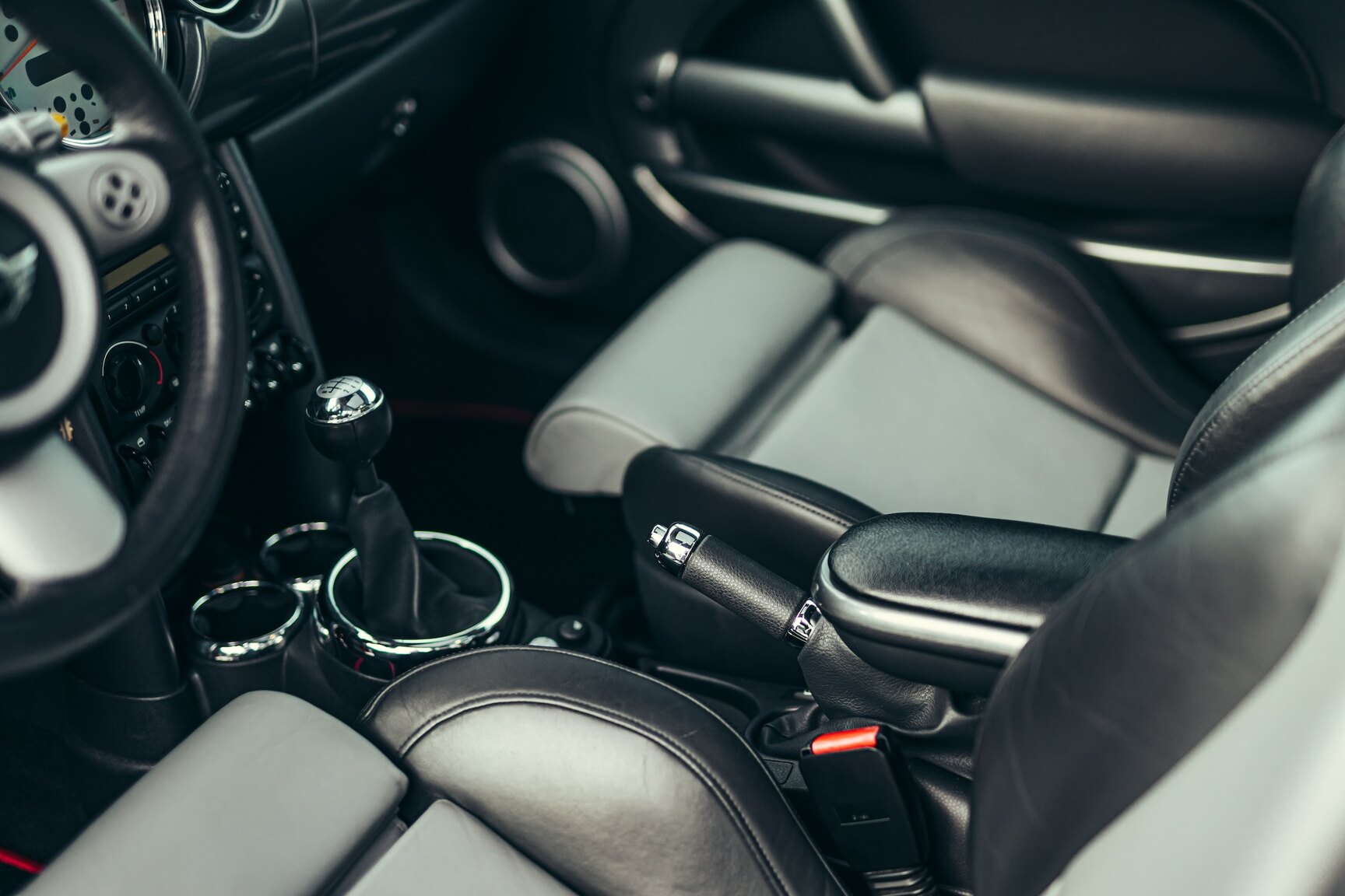 Interior image of 2006 Mini Cooper John Cooper Works