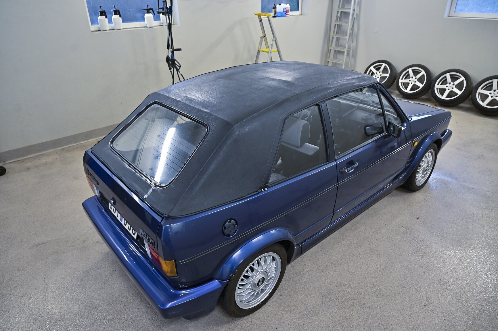Exterior image of 1991 Volkswagen Golf Karmann Cabriolet