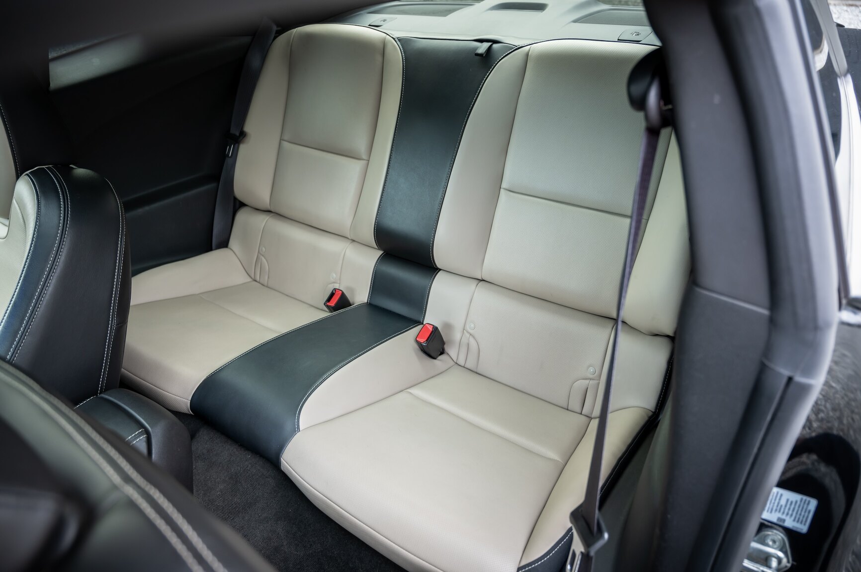 Innenraumfoto von 2010 Chevrolet Camaro SS (43)