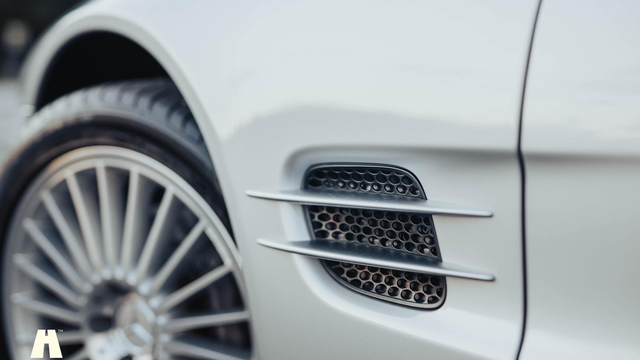 Exterior image of 2006 Mercedes Benz SL350 (60)