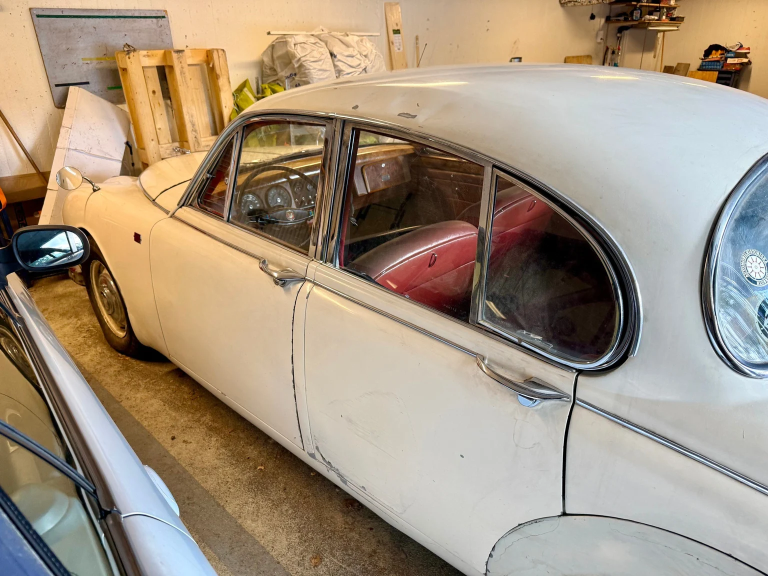 Exterior image of 1961 Jaguar Mark 2 (20)