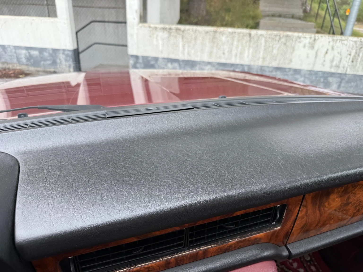 Innenraumfoto von 1988 Daimler Six (24)