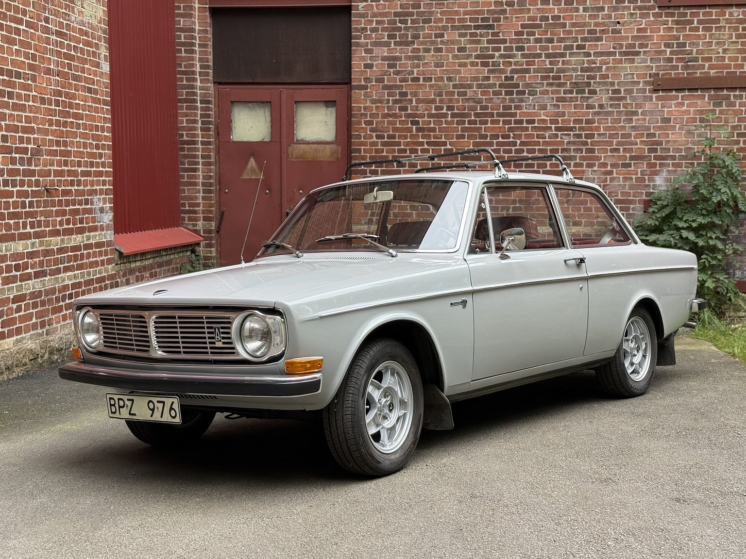 Interior image of 1970 Volvo 142 Automatic